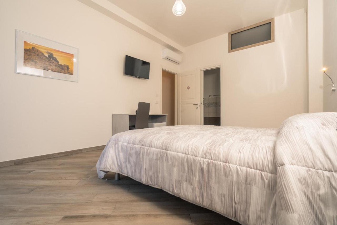 Domoblu Camere In Centro Tortolì Exteriör bild